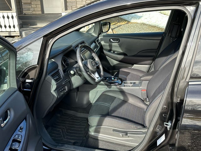 2018 NISSAN LEAF - 12