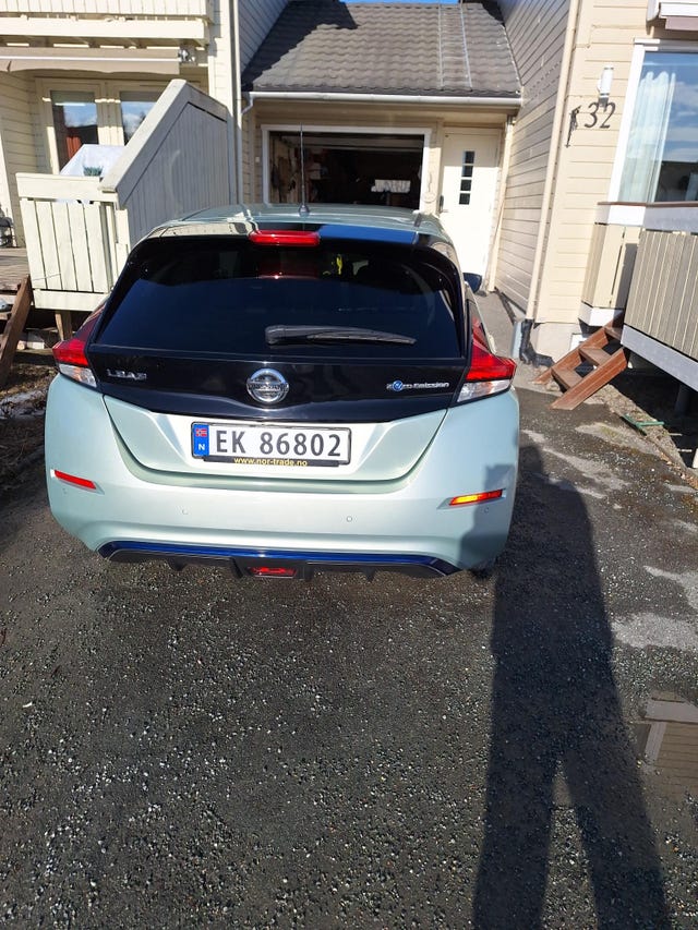 SJNFAAZE1U0017494 2018 NISSAN LEAF-1