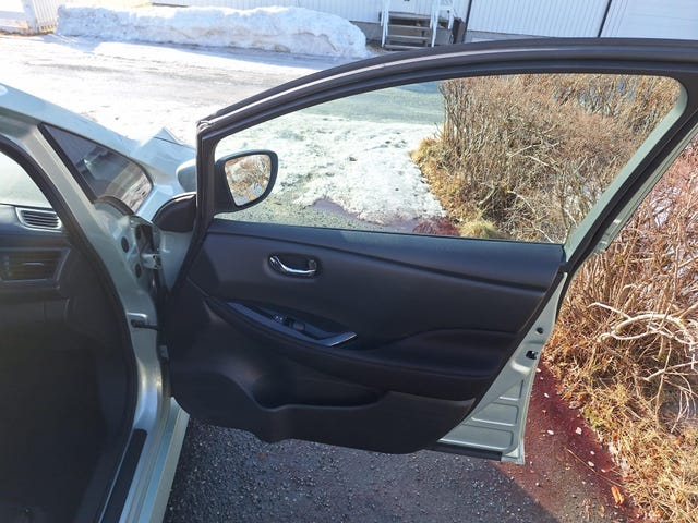 2018 NISSAN LEAF - 27