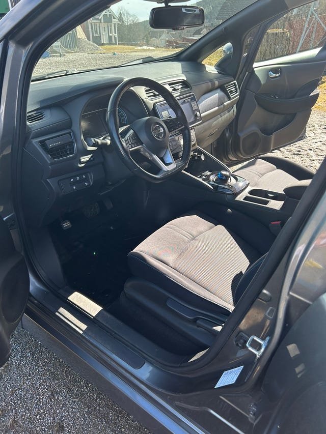 SJNFAAZE1U0024577 2018 NISSAN LEAF-4