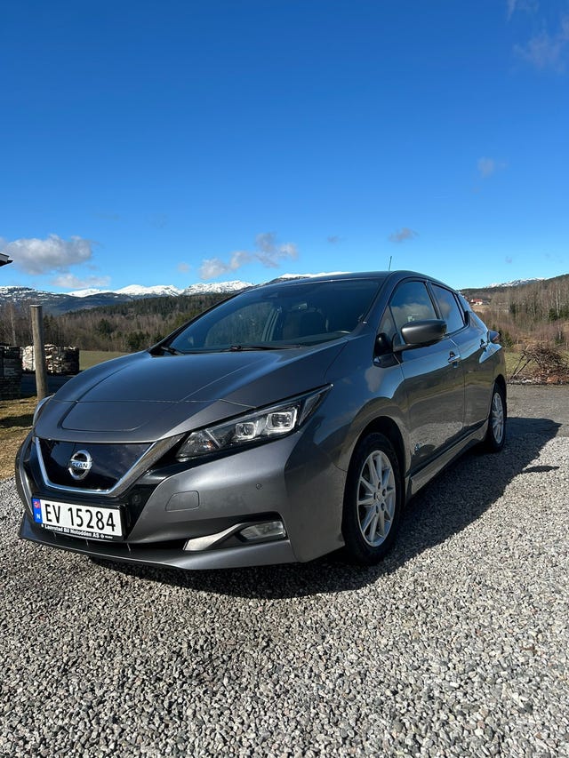 SJNFAAZE1U0024577 2018 NISSAN LEAF-1