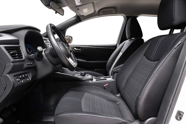 2021 NISSAN LEAF - 10