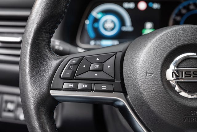 2020 NISSAN LEAF - 12