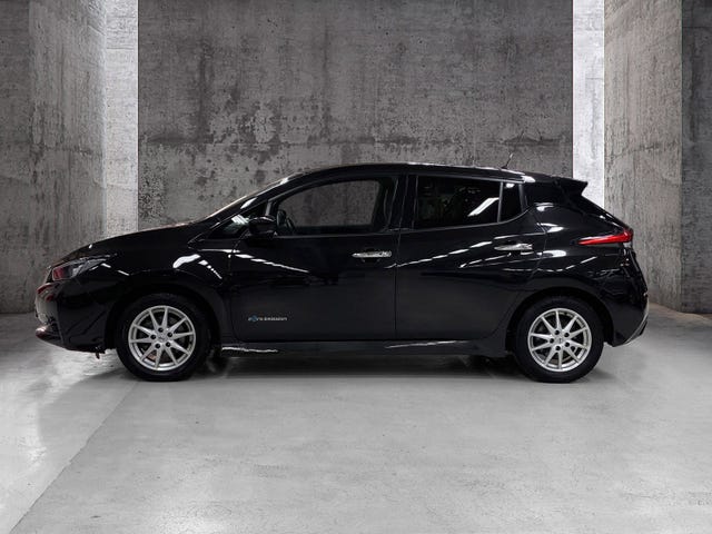 SJNFAAZE1U0032633 2018 NISSAN LEAF-2