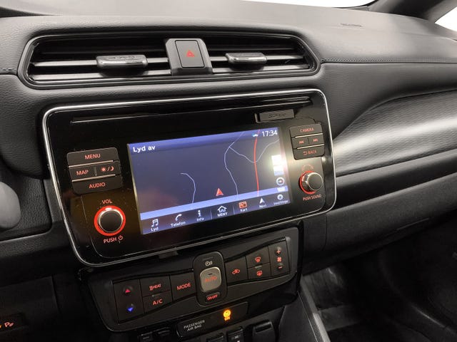 2018 NISSAN LEAF - 9