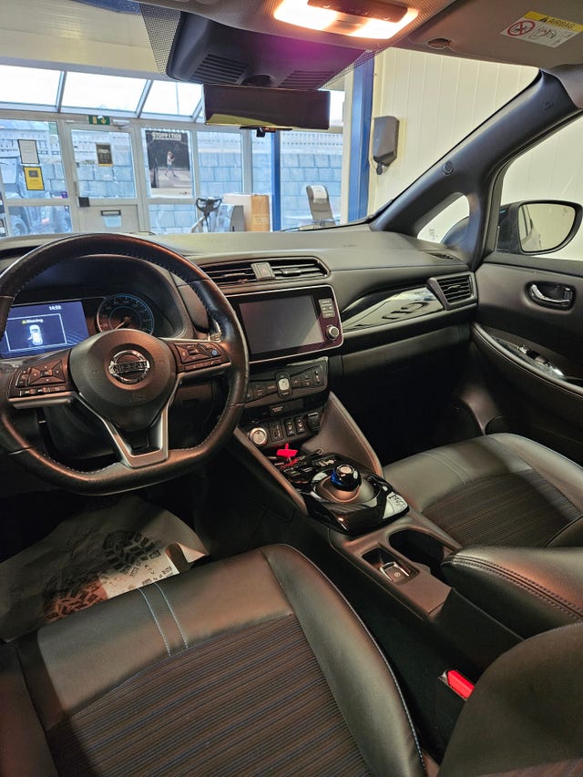 2021 NISSAN LEAF - 9
