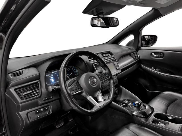 2018 NISSAN LEAF - 8