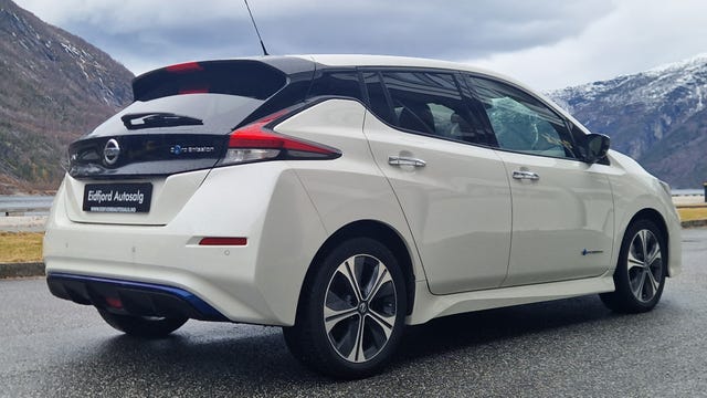 null 2018 NISSAN LEAF-1