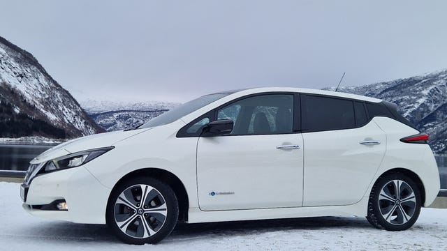 2018 NISSAN LEAF - 51