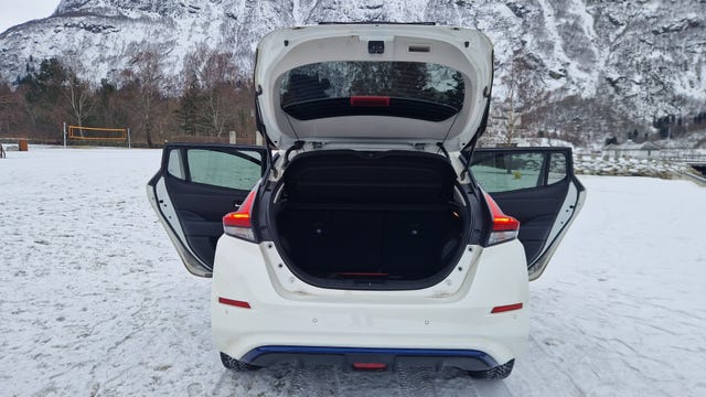 2018 NISSAN LEAF - 47