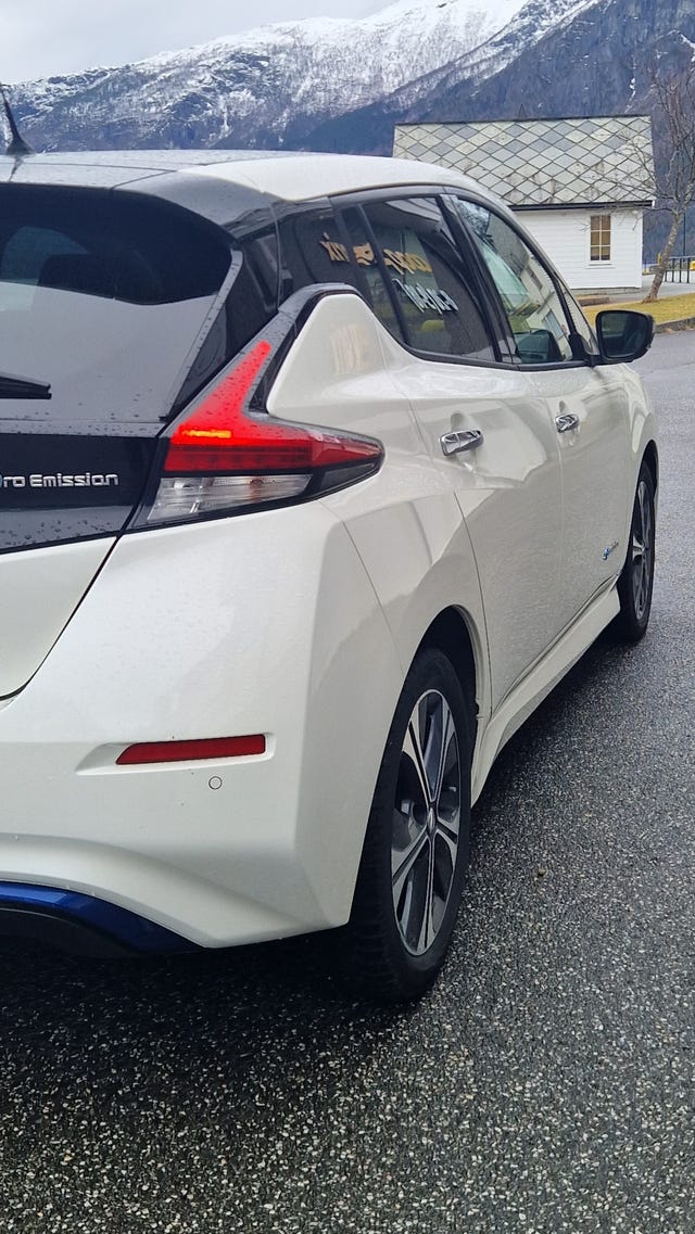 null 2018 NISSAN LEAF-3