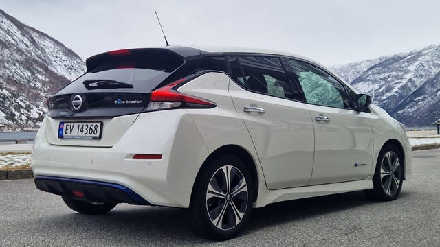 2018 NISSAN LEAF - 11