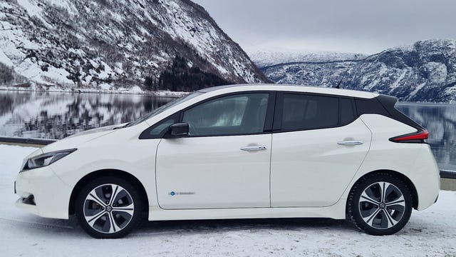 2018 NISSAN LEAF - 29