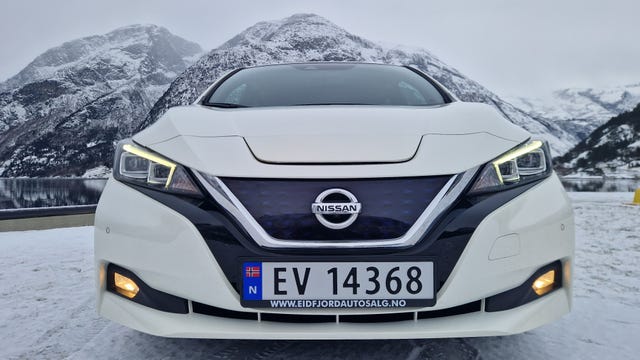 2018 NISSAN LEAF - 37