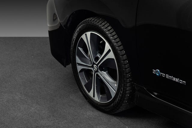 2018 NISSAN LEAF - 9
