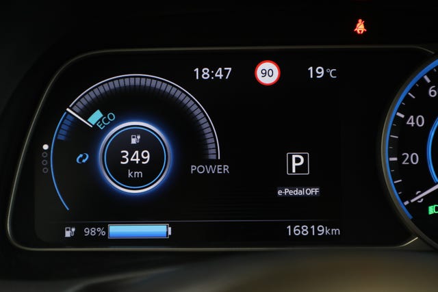 2022 NISSAN LEAF - 33