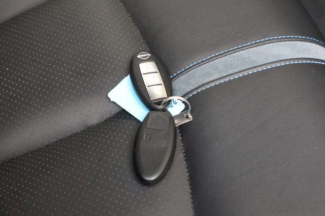 2022 NISSAN LEAF - 34