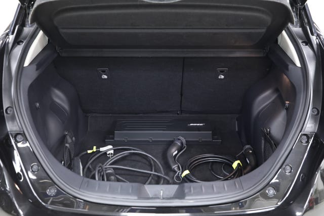 2022 NISSAN LEAF - 10