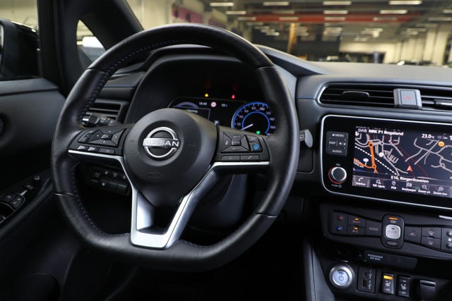 2022 NISSAN LEAF - 14