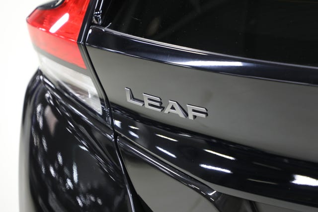 2022 NISSAN LEAF - 9