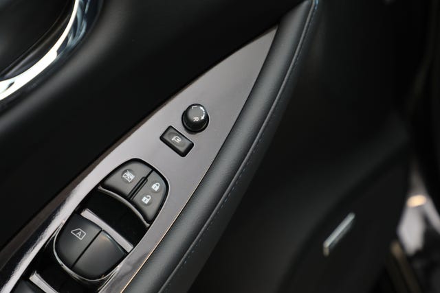 2022 NISSAN LEAF - 26