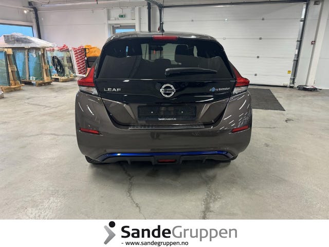 SJNFAAZE1U0106483 2021 NISSAN LEAF-5