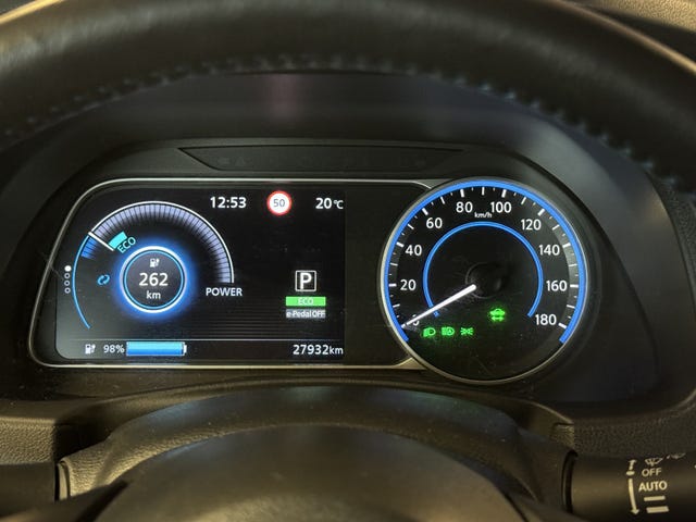 2021 NISSAN LEAF - 28
