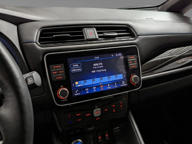 2021 NISSAN LEAF - 23