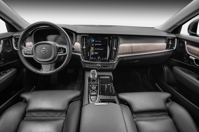 2021 VOLVO V90 - 36