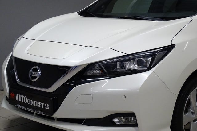 2018 NISSAN LEAF - 11