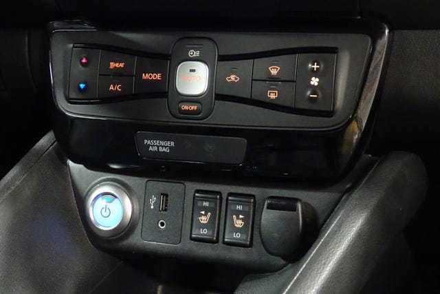 2018 NISSAN LEAF - 37