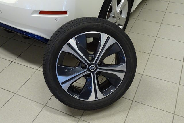2018 NISSAN LEAF - 23