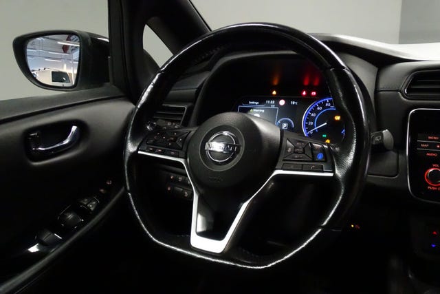 2018 NISSAN LEAF - 34