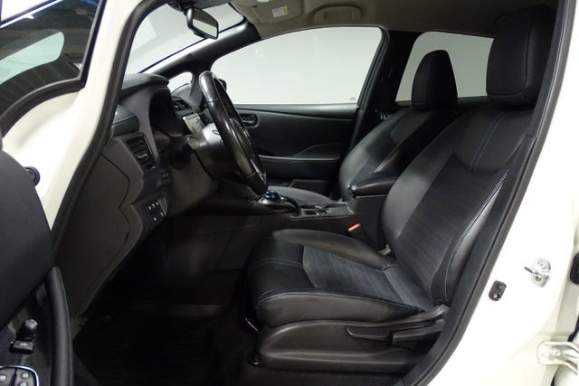 2018 NISSAN LEAF - 27