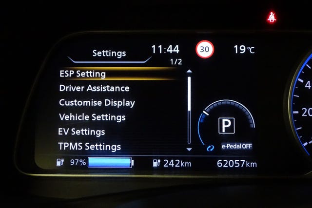 2018 NISSAN LEAF - 51