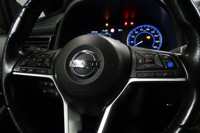 2018 NISSAN LEAF - 35