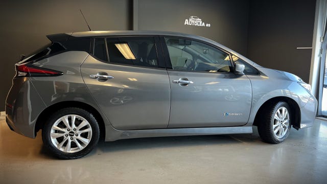 SJNFAAZE1U0035392 2018 NISSAN LEAF-2