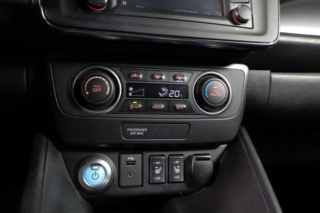 2018 NISSAN LEAF - 27
