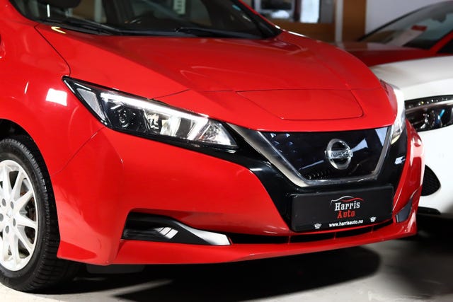 SJNFAAZE1U0026646 2018 NISSAN LEAF-4