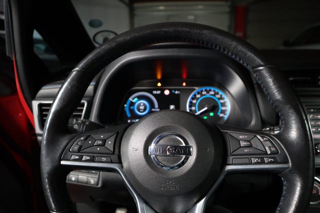 2018 NISSAN LEAF - 23