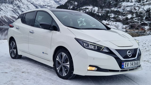 2018 NISSAN LEAF - 15