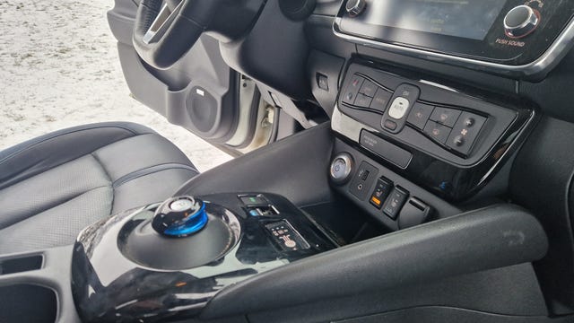2018 NISSAN LEAF - 54