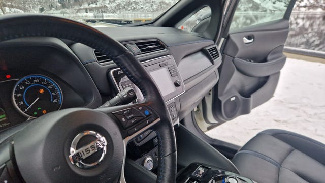 2018 NISSAN LEAF - 43
