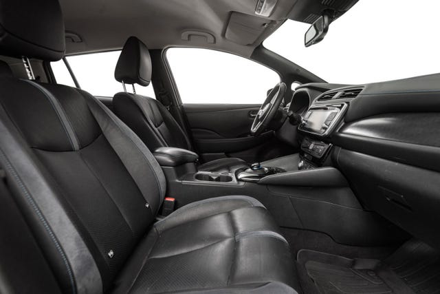 2018 NISSAN LEAF - 16