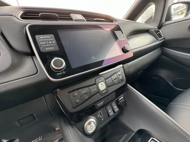2021 NISSAN LEAF - 23