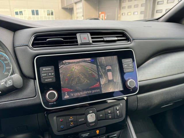 2021 NISSAN LEAF - 29