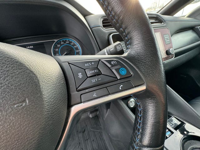 2021 NISSAN LEAF - 21