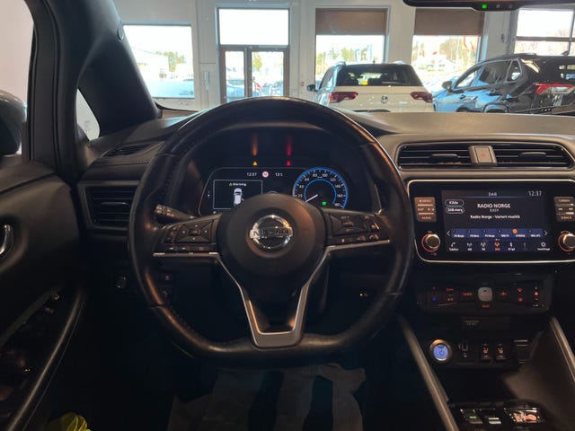 2020 NISSAN LEAF - 12