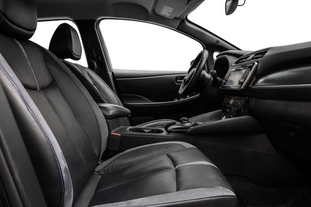 2018 NISSAN LEAF - 12