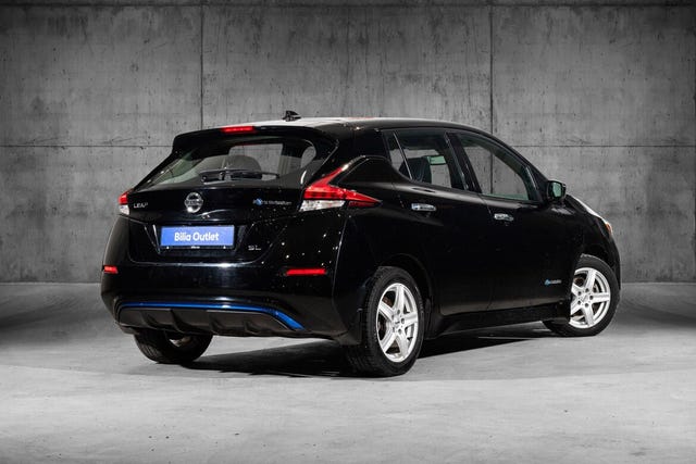 1N4AZ1CP1JC300533 2018 NISSAN LEAF-1